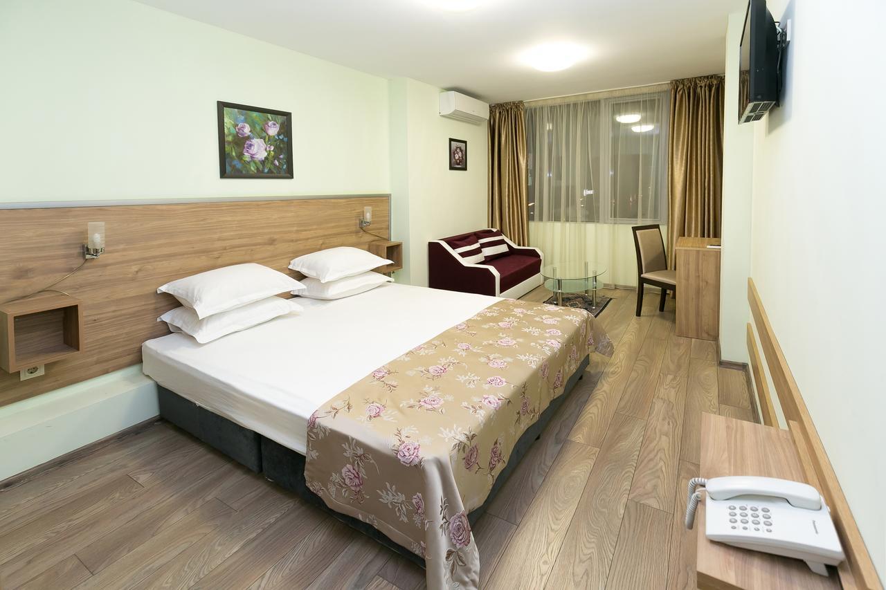 Hotel Gabi Plovdiv Buitenkant foto