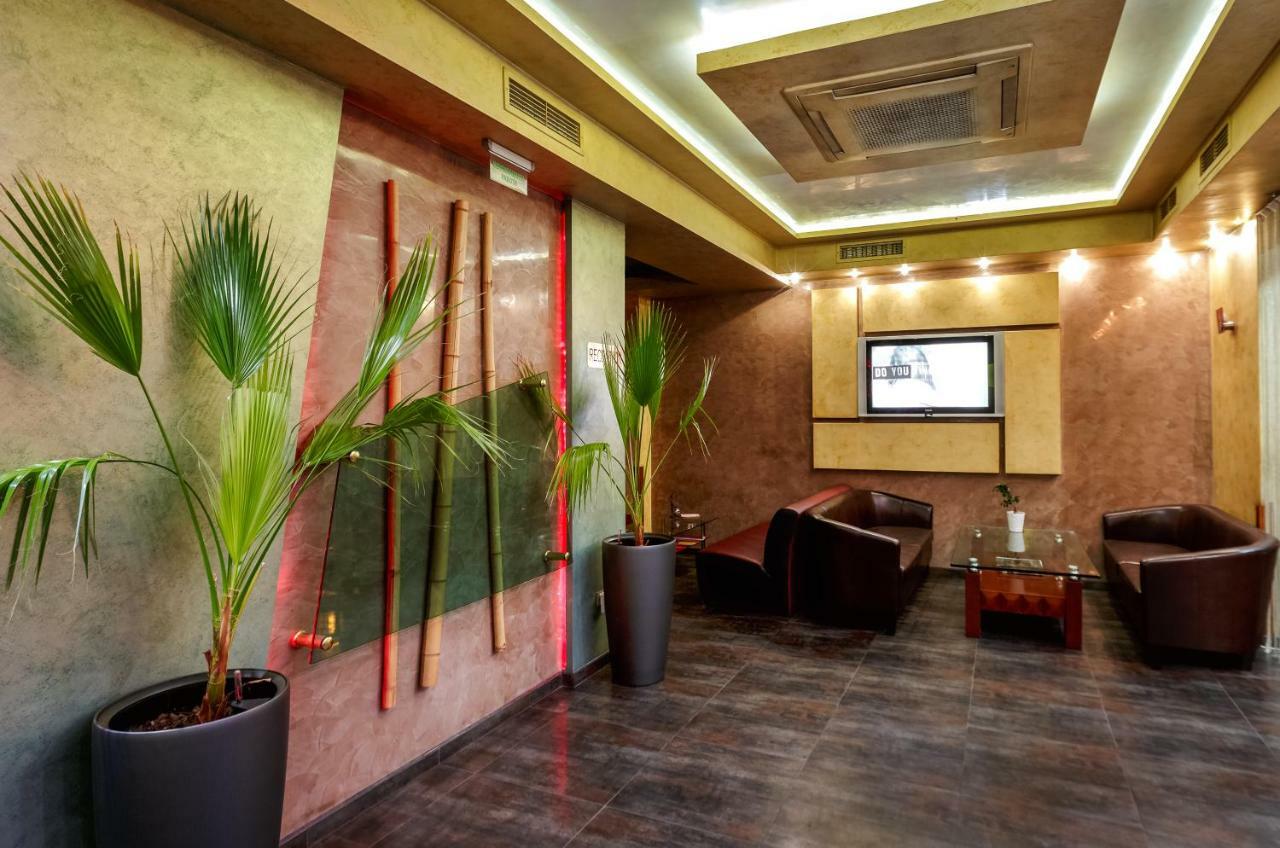 Hotel Gabi Plovdiv Buitenkant foto